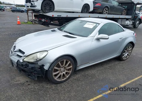 2005 Mercedes-Benz Slk 350 z USA, uszkodzony, nr VIN WDBWK56F55F033852